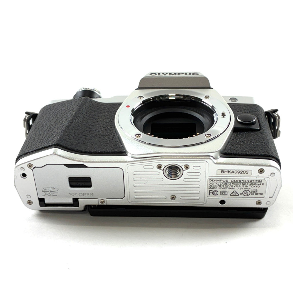 オリンパス OLYMPUS OM-D E-M10 Mark II 14-42mm EZレンズキット シルバー デジタル ミラーレス 一眼カメラ 【中古】cambb