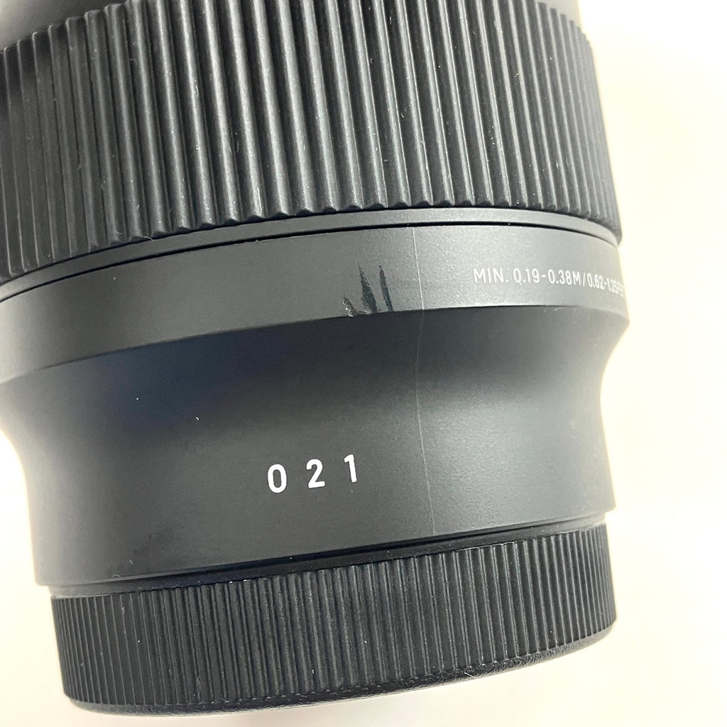 シグマ SIGMA Contemporary 28-70mm F2.8 DG DN (ソニーE用/フルサイズ対応) 一眼カメラ用レンズ（オートフォーカス） 【中古】cambb