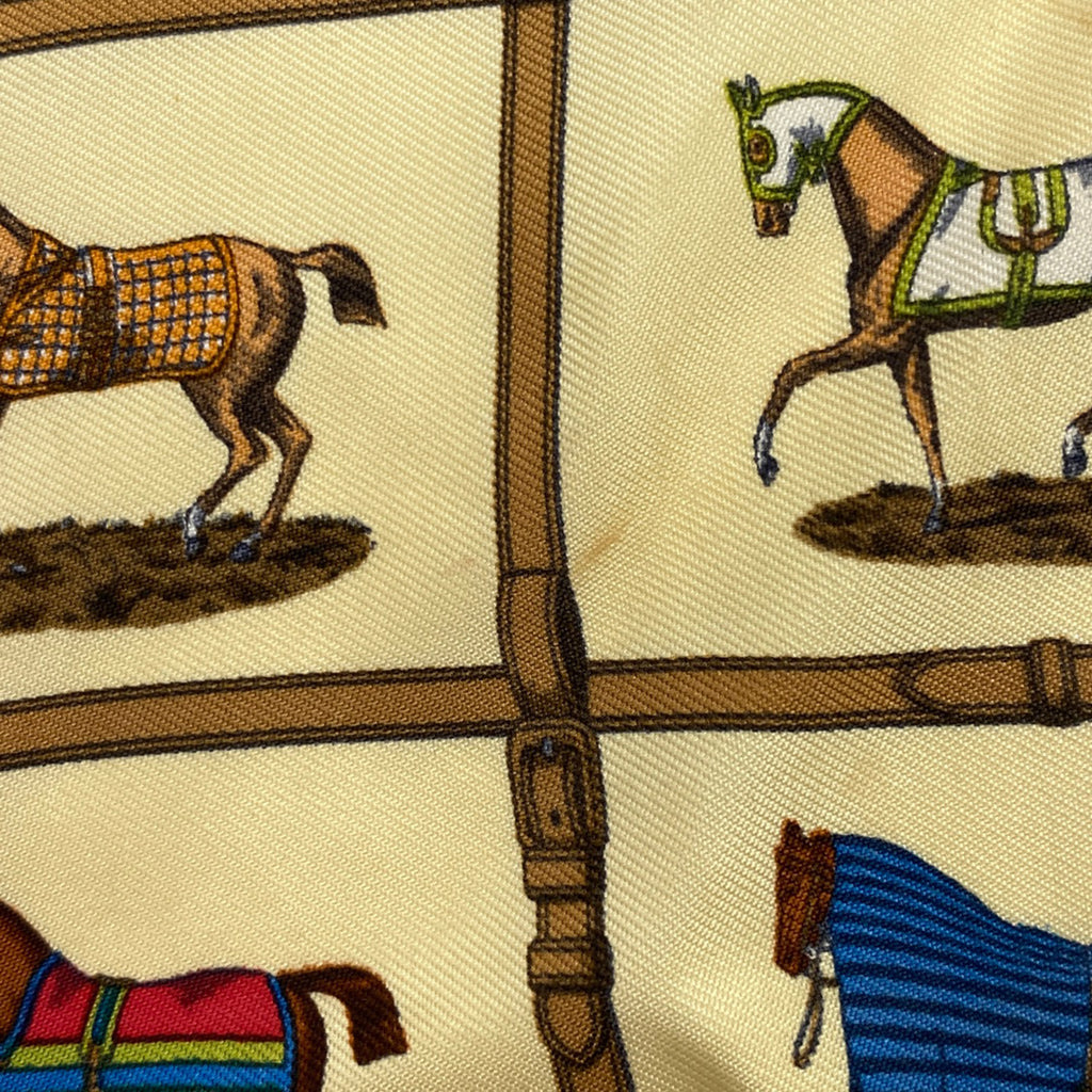 エルメス プチカレ ホース柄 馬柄 競走馬 スカーフ シルク イエロー マルチカラー レディース 【中古】 
 ラッピング可