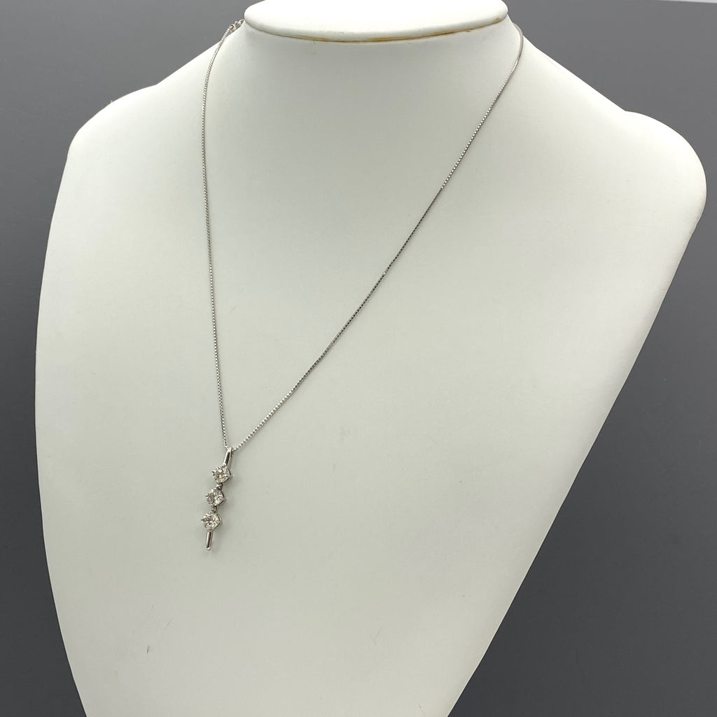 美品⭐︎Pt900.850⭐︎ダイヤモンドネックレス Pt900/ Pt850 ダイヤモンド ペンダントネックレス 1.55ct