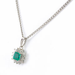 エメラルド デザインネックレス プラチナ ペンダント メレダイヤ ダイヤモンド ネックレス Pt900 Pt850 エメラルド レディース 【中古】nbjwl