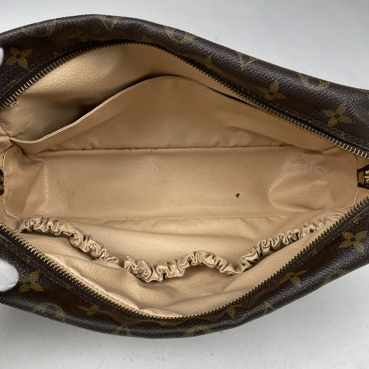 ルイ・ヴィトン(LOUIS VUITTON)ルイ・ヴィトン トゥルース