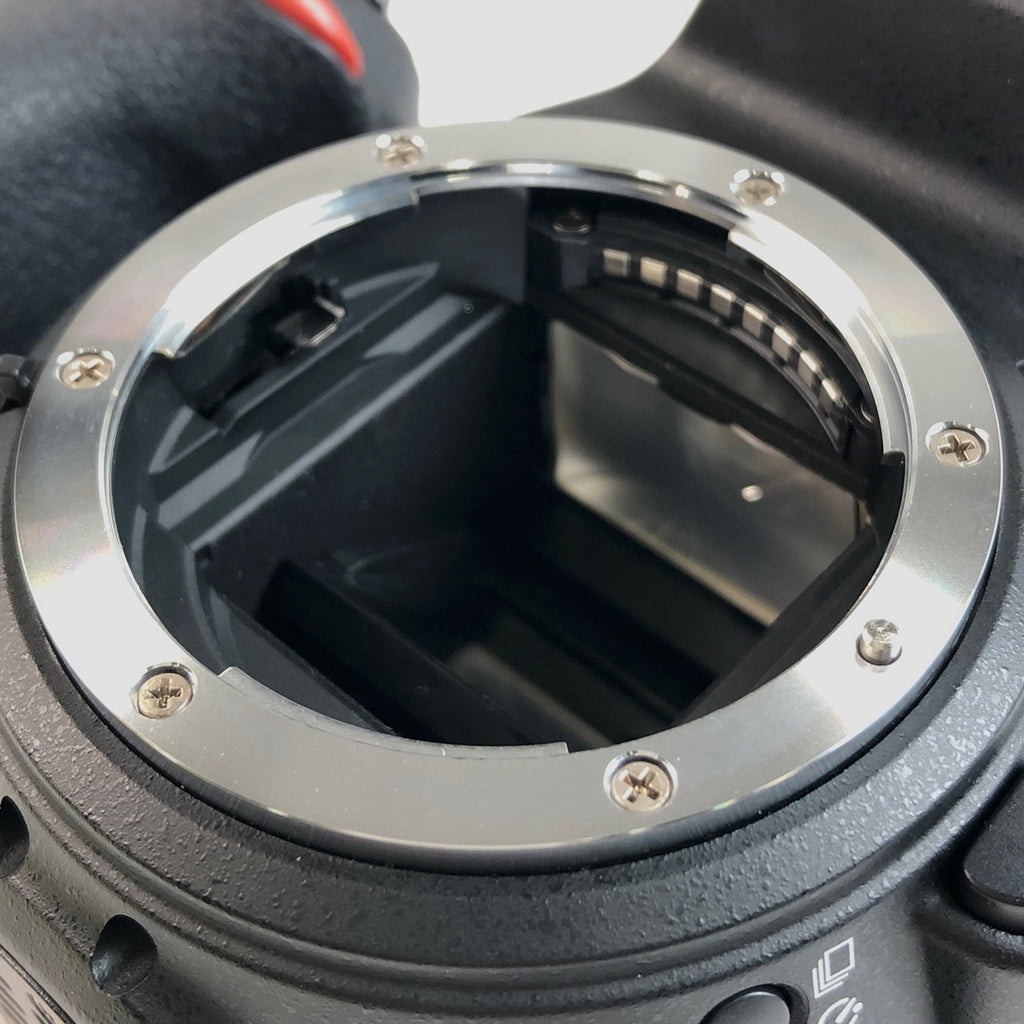 【在庫一掃】 ニコン Nikon D5600 ボディ デジタル 一眼レフカメラ 【中古】 cambb