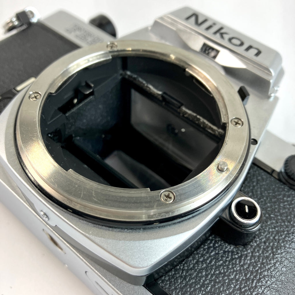 ニコン Nikon FE2 + Ai-S NIKKOR 50mm F1.4 フィルム マニュアルフォーカス 一眼レフカメラ 【中古】