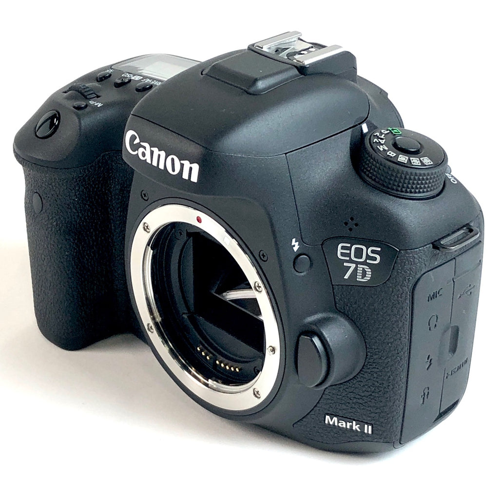 キヤノン Canon EOS 7D Mark II EF-S 18-135 IS STM レンズキット デジタル 一眼レフカメラ 【中古】