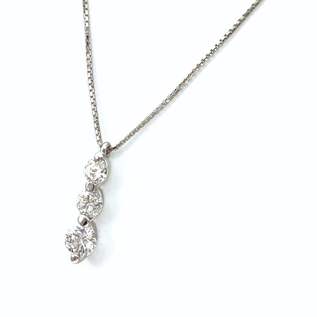 ダイヤモンド デザインネックレス プラチナ ペンダント ネックレス Pt900 Pt850 ダイヤモンド レディース 【中古】nbjwl