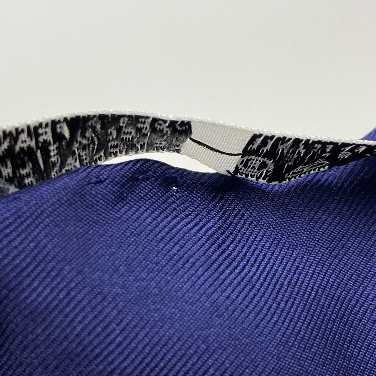 エルメス カレ 90 タンブールの太鼓 王冠 スカーフ HERMES(エルメス) カレ90 LES TAMBOURS タンブールの太鼓王冠