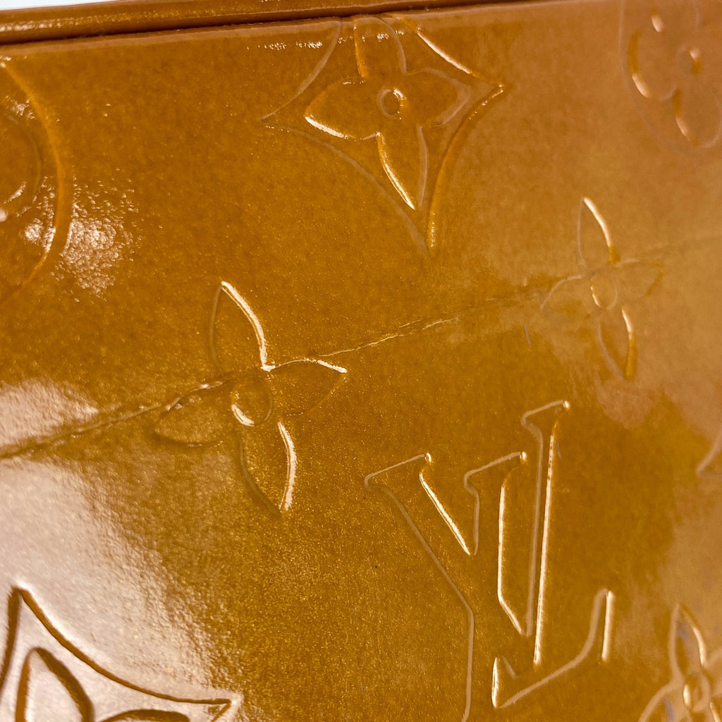 ルイ・ヴィトン ブリーカー バニティ エナメル 化粧ポーチ モノグラムヴェルニ ベージュ M91002 レディース 【中古】brbag