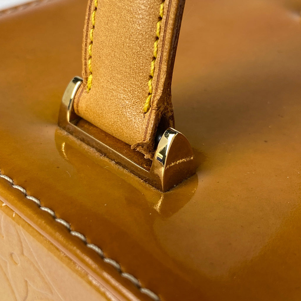 ルイ・ヴィトン ブリーカー バニティ エナメル 化粧ポーチ モノグラムヴェルニ ベージュ M91002 レディース 【中古】brbag