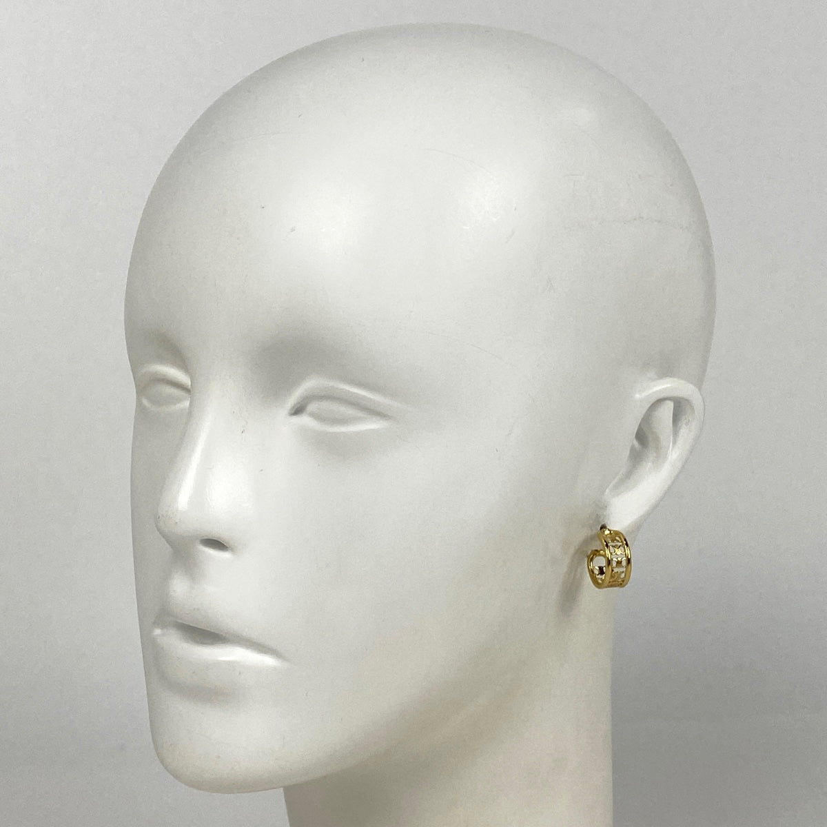 【即完売】CELINE トリオンフ ピアス Gold★ シンプルでお洒落♪【CELINE】ゴールド トリオンフ スタッズ