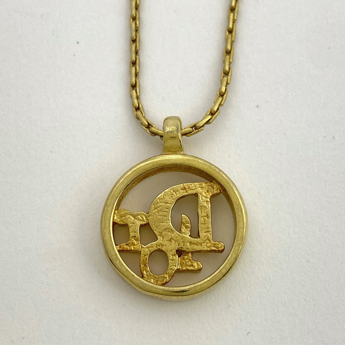 Christian Dior　クリスチャンディオール　ネックレス　ラウンドサークル　ロープモチーフ　CDロゴ　ゴールド【中古品】B454