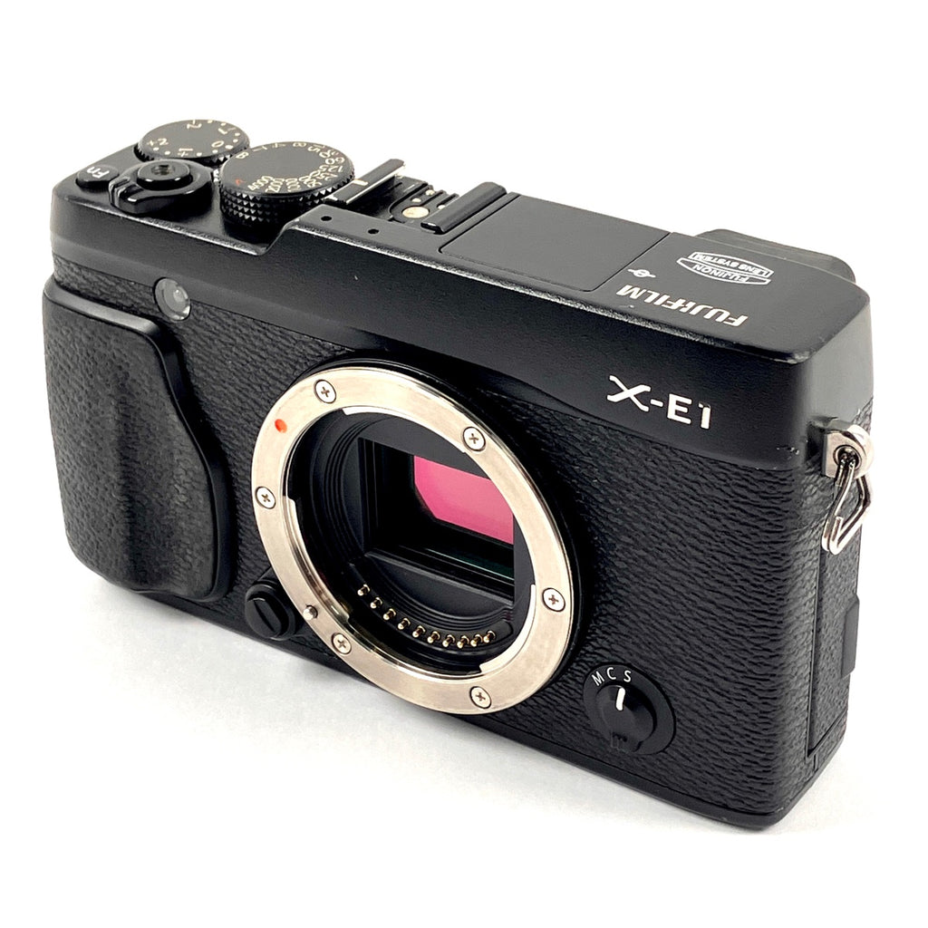 富士フイルム FUJIFILM X-E1 ブラック＋XC 16-50mm F3.5-5.6 OIS ブラック デジタル ミラーレス 一眼カメラ 【中古】