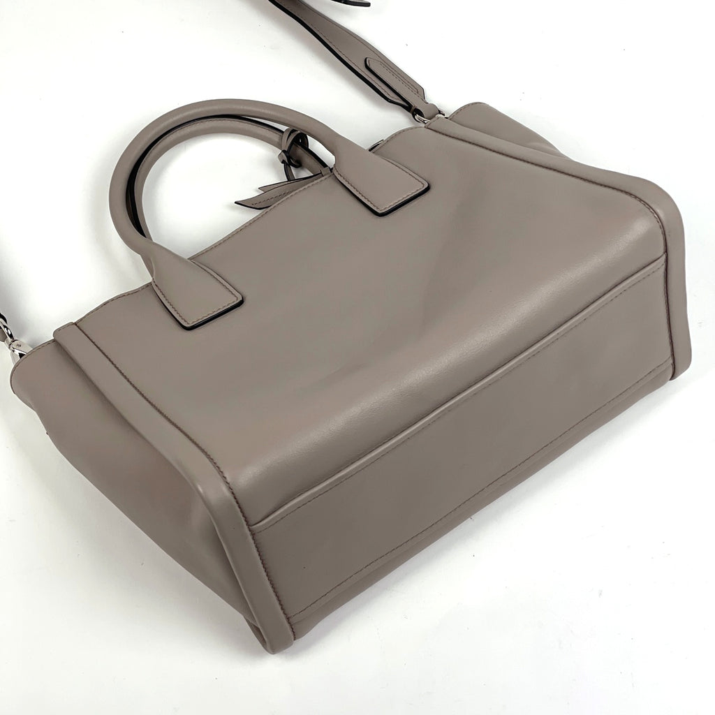 プラダ ロゴ ハンドバッグ 2WAY ショルダーバッグ ハンドバッグ レザー グレージュ 1BA175 レディース 【中古】brbag