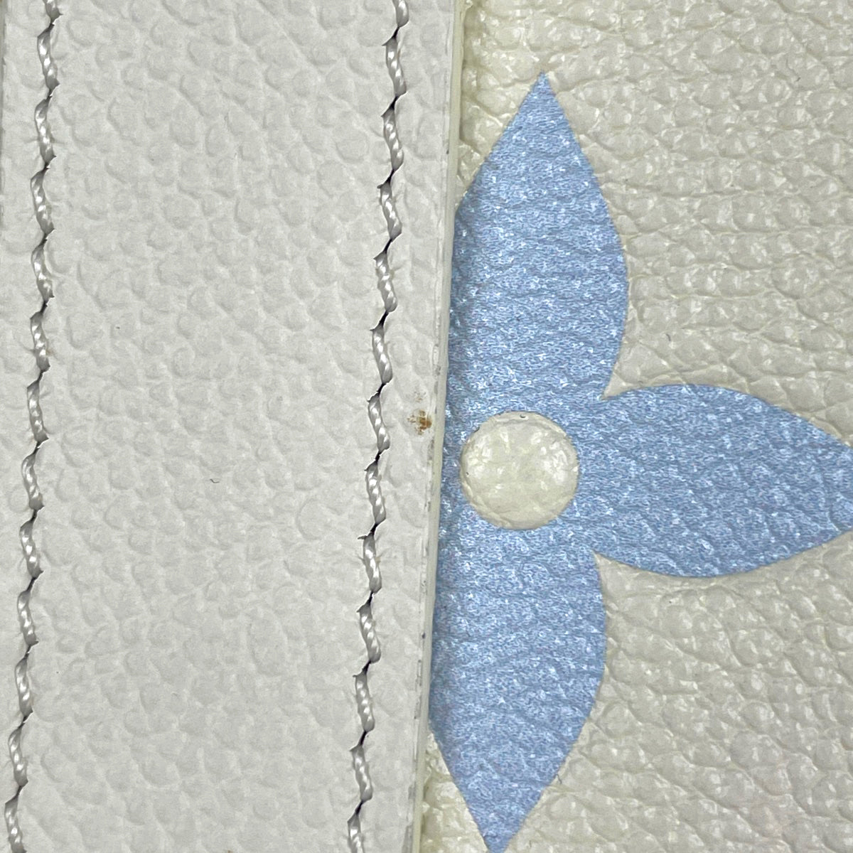 ミルキーウェイ Milky Way Wallet ”カードが花咲く、長財布”｜製品紹介｜バッグ