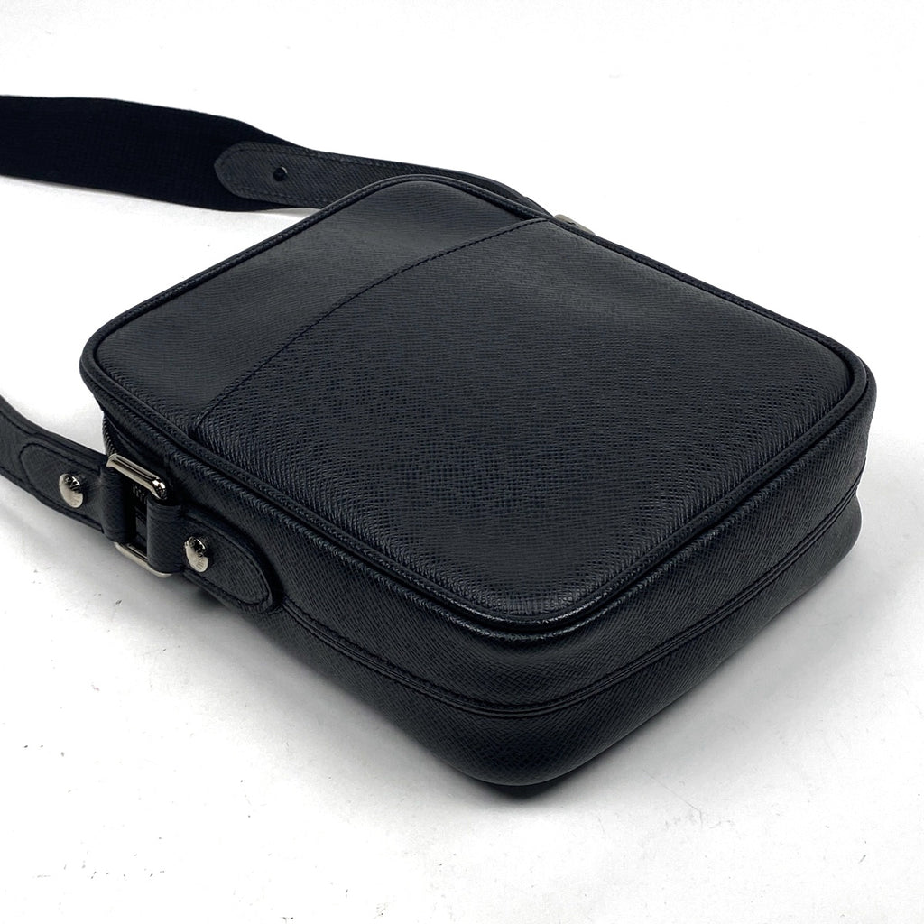 ルイ・ヴィトン ディミトリ 斜め掛け ショルダーバッグ タイガ アルドワーズ M32462 メンズ 【中古】brbag