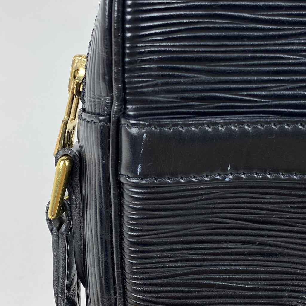 ルイ・ヴィトン ダヌーブ 斜め掛け ショルダーバッグ エピ ノワール(ブラック) M45632 レディース 【中古】brbag