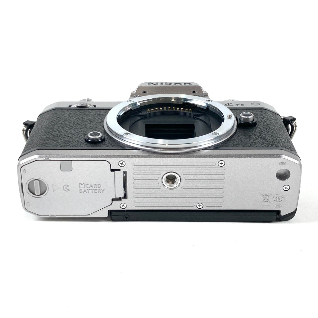ニコン Nikon Z fc ボディ シルバー デジタル ミラーレス 一眼カメラ 【中古】cambb