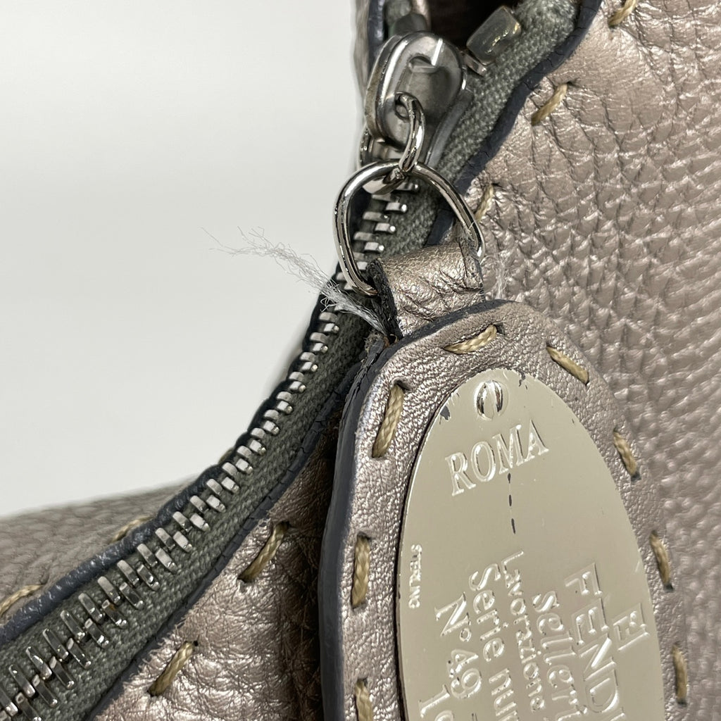 フェンディ セレリア ショルダーバッグ ワンショルダー ショルダーバッグ レザー シルバー 8BR582 レディース 【中古】brbag