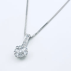 フラワーモチーフ デザインネックレス プラチナ ペンダント メレダイヤ 花 ネックレス Pt900 Pt850 ダイヤモンド レディース 【中古】 
 ラッピング可