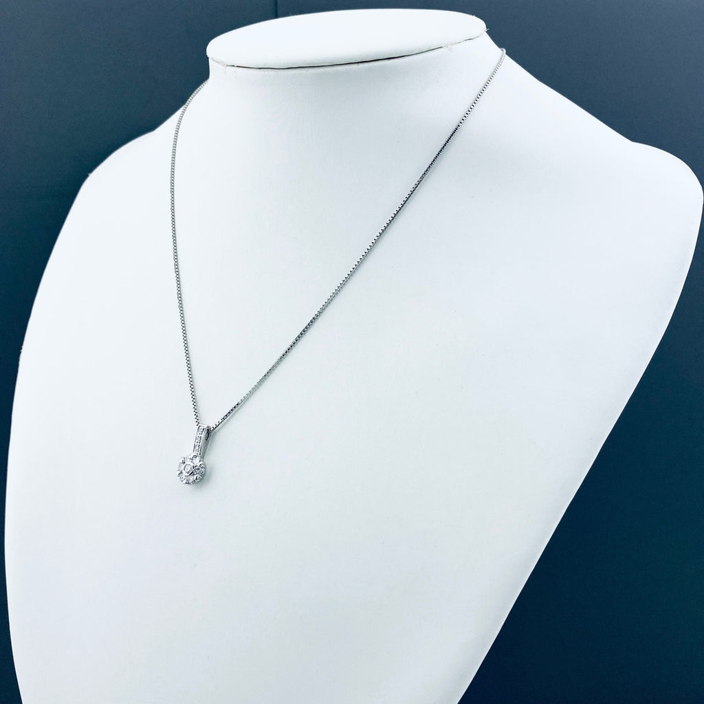 フラワーモチーフ デザインネックレス プラチナ ペンダント メレダイヤ 花 ネックレス Pt900 Pt850 ダイヤモンド レディース 【中古】