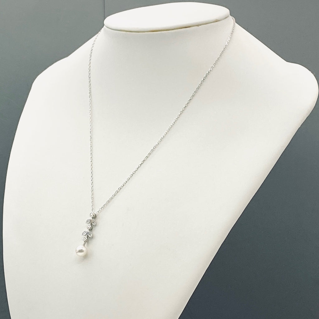 ミキモト パール デザインネックレス ペンダント メレダイヤ 真珠 ネックレス K18 パール ダイヤモンド レディース 【中古】 
 ラッピング可