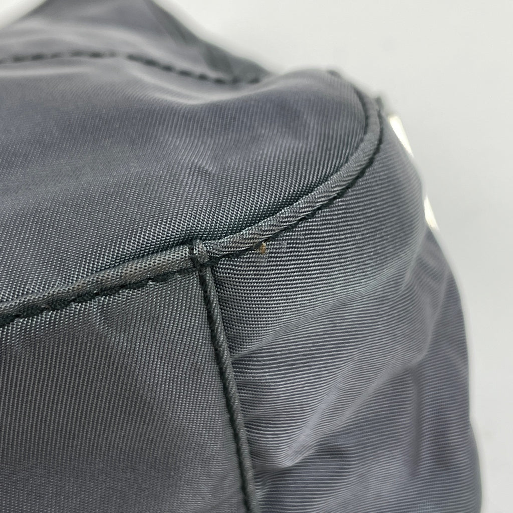 プラダ ロゴプレート ショルダーバッグ ハンドバッグ ショルダーバッグ テスートナイロン グレー B8362 レディース 【中古】brbag