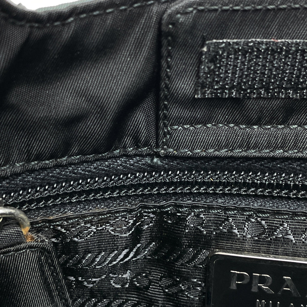 プラダ ロゴプレート ショルダーバッグ ハンドバッグ ショルダーバッグ テスートナイロン グレー B8362 レディース 【中古】brbag