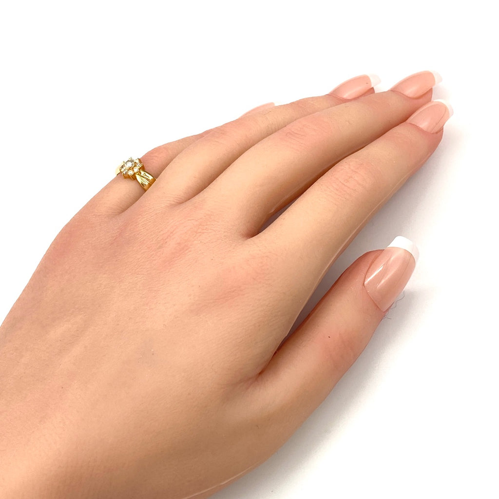 フラワーモチーフ デザインリング YG イエローゴールド 指輪 メレダイヤ 花 リング 8号 K18 ダイヤモンド レディース 【中古】nbjwl