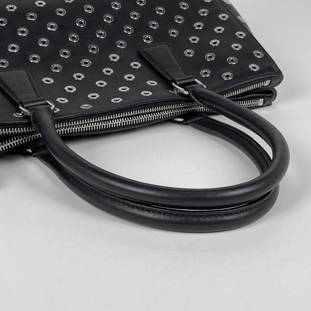 プラダ ロゴプレート ハンドバッグ パンチング トートバッグ ハンドバッグ レザー ブラック レディース 【中古】brbag