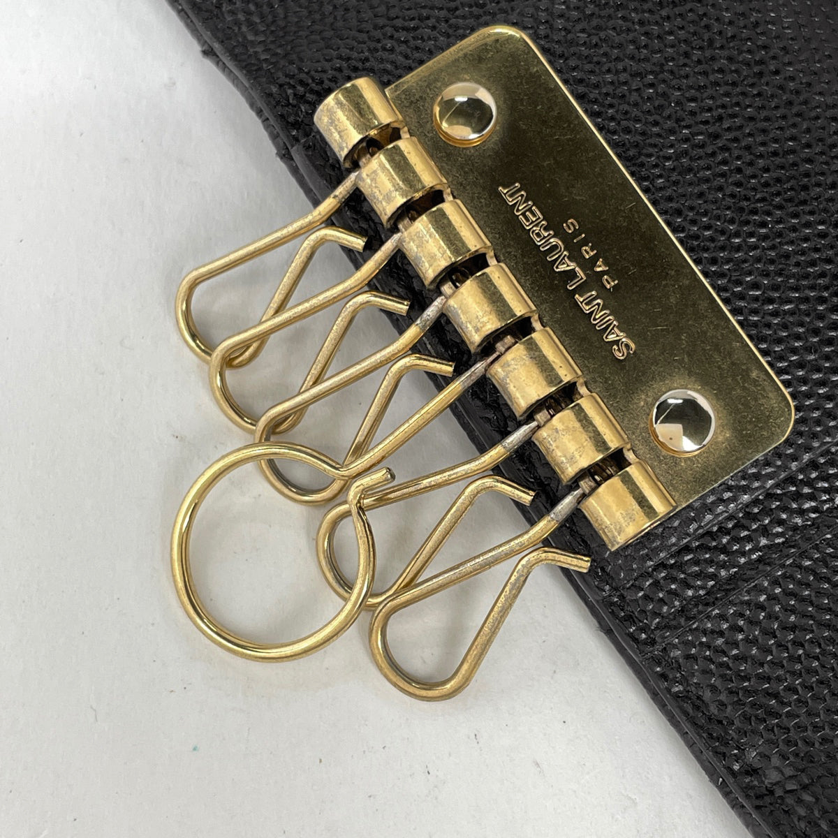 ✨極美品✨サンローラン　キーケース　カサンドラ　6連　ブラック 極美品】サンローラン キーケース 4連 レザー YSL カサンドラ 黒