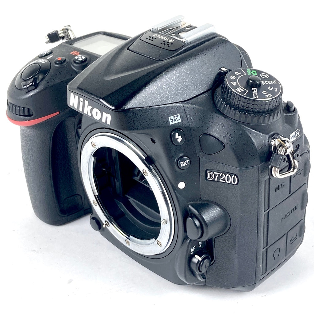 ニコン Nikon D7200 18-140 VR レンズキット フィルム マニュアルフォーカス 一眼レフカメラ 【中古】