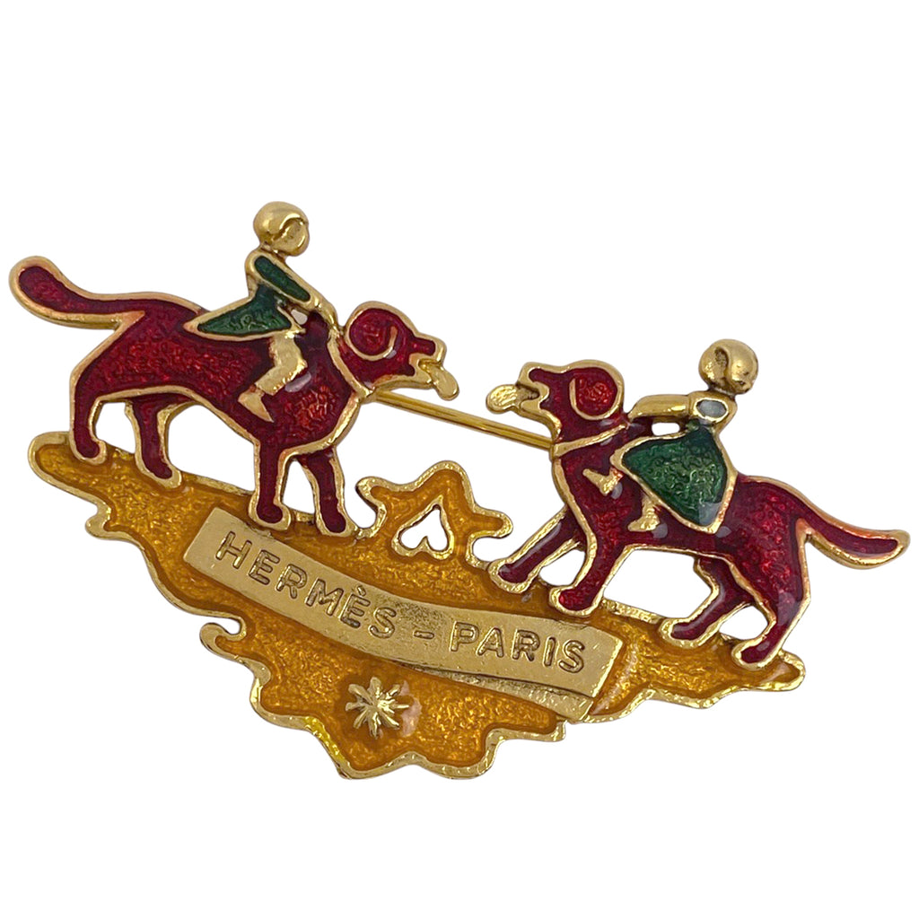 エルメス 犬と少女モチーフ ブローチ 七宝焼き ブローチ GP ゴールド レッド オレンジ レディース 【中古】 
 ラッピング可