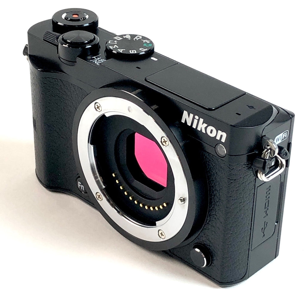 ニコン Nikon 1 J5 + 1 NIKKOR 18.5mm F1.8 デジタル ミラーレス 一眼カメラ 【中古】