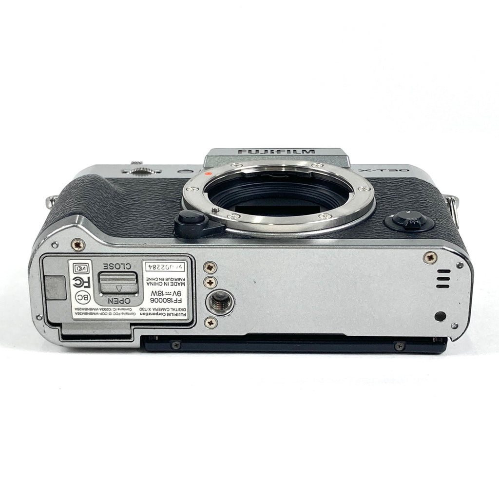 富士フイルム FUJIFILM X-T30 ボディ シルバー デジタル ミラーレス 一眼カメラ 【中古】