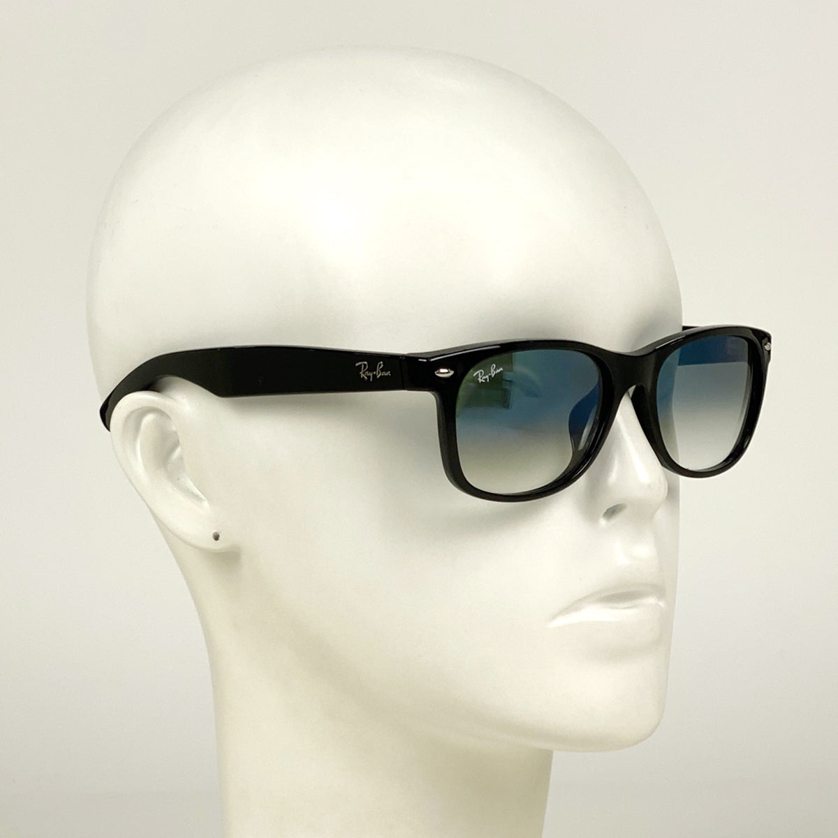 極美品✨レイバン　サングラス　ブラック系　クリア　CARIBBEAN ケース付き レイバン サングラス Ray-Ban RB4395F 667771 キリアン