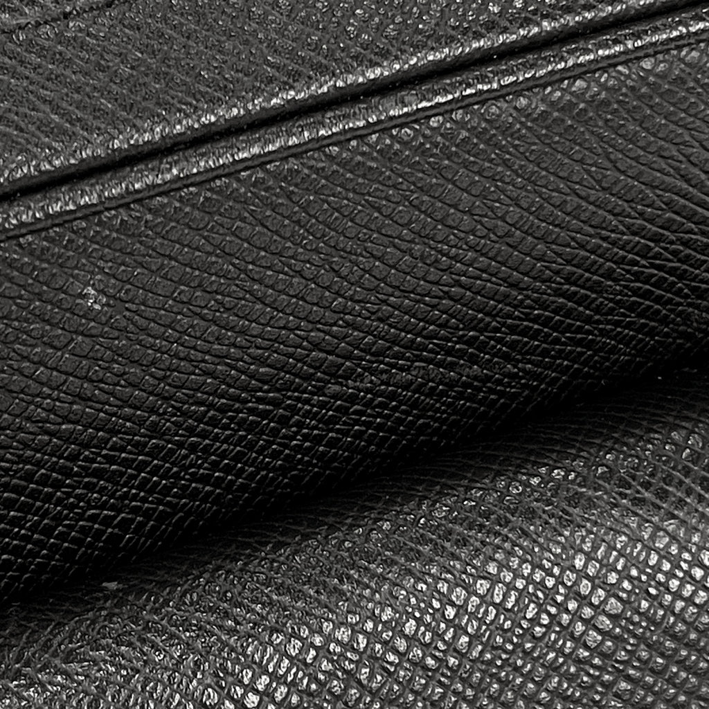 ルイ・ヴィトン アウトドア メッセンジャー PM 肩掛け 斜め掛け ショルダーバッグ タイガ ノワール(ブラック) M33435 メンズ 【中古】