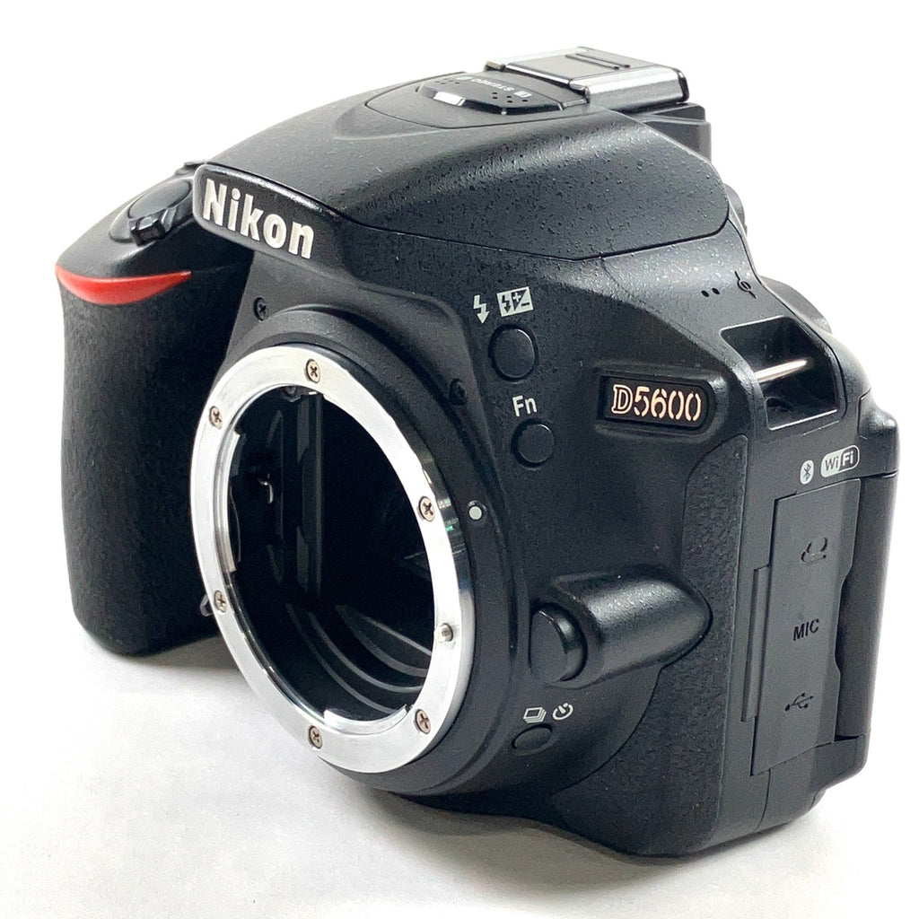 ニコン Nikon D5600 ボディ［ジャンク品］ デジタル 一眼レフカメラ 【中古】cambb