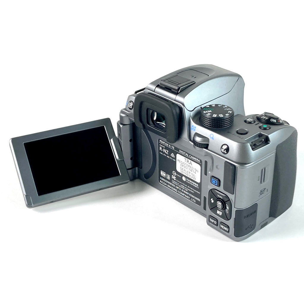 ペンタックス PENTAX K-70 18-135WR レンズキット シルキーシルバー デジタル 一眼レフカメラ 【中古】