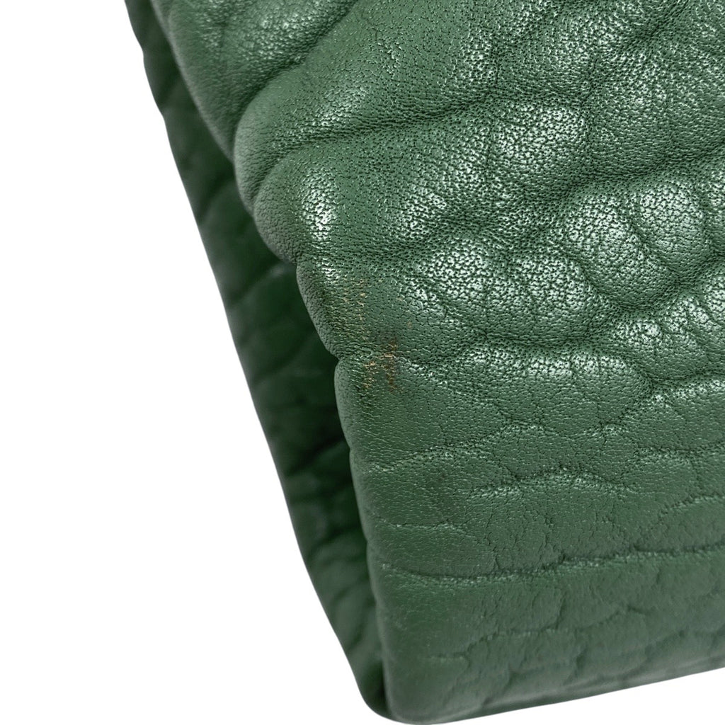 プラダ レザートライアングル ショルダーバッグ 23SS ショルダーバッグ レザー グリーン レディース 【中古】brbag