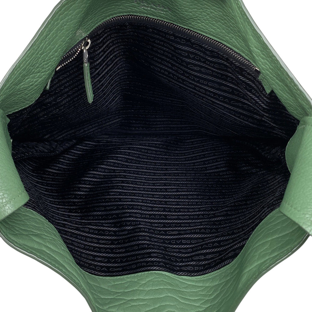プラダ レザートライアングル ショルダーバッグ 23SS ショルダーバッグ レザー グリーン レディース 【中古】brbag