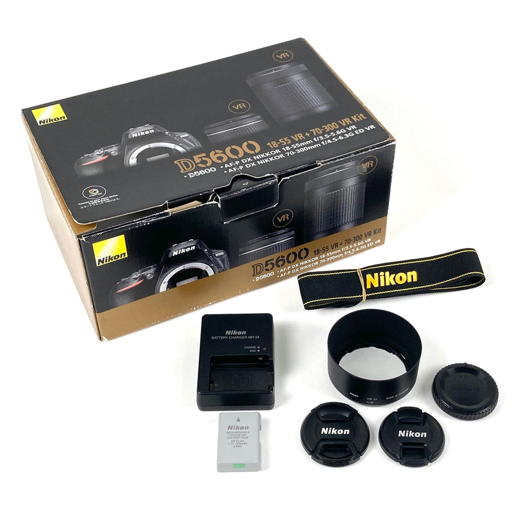 ニコン Nikon D5600 ダブルズームキット デジタル 一眼レフカメラ 【中古】