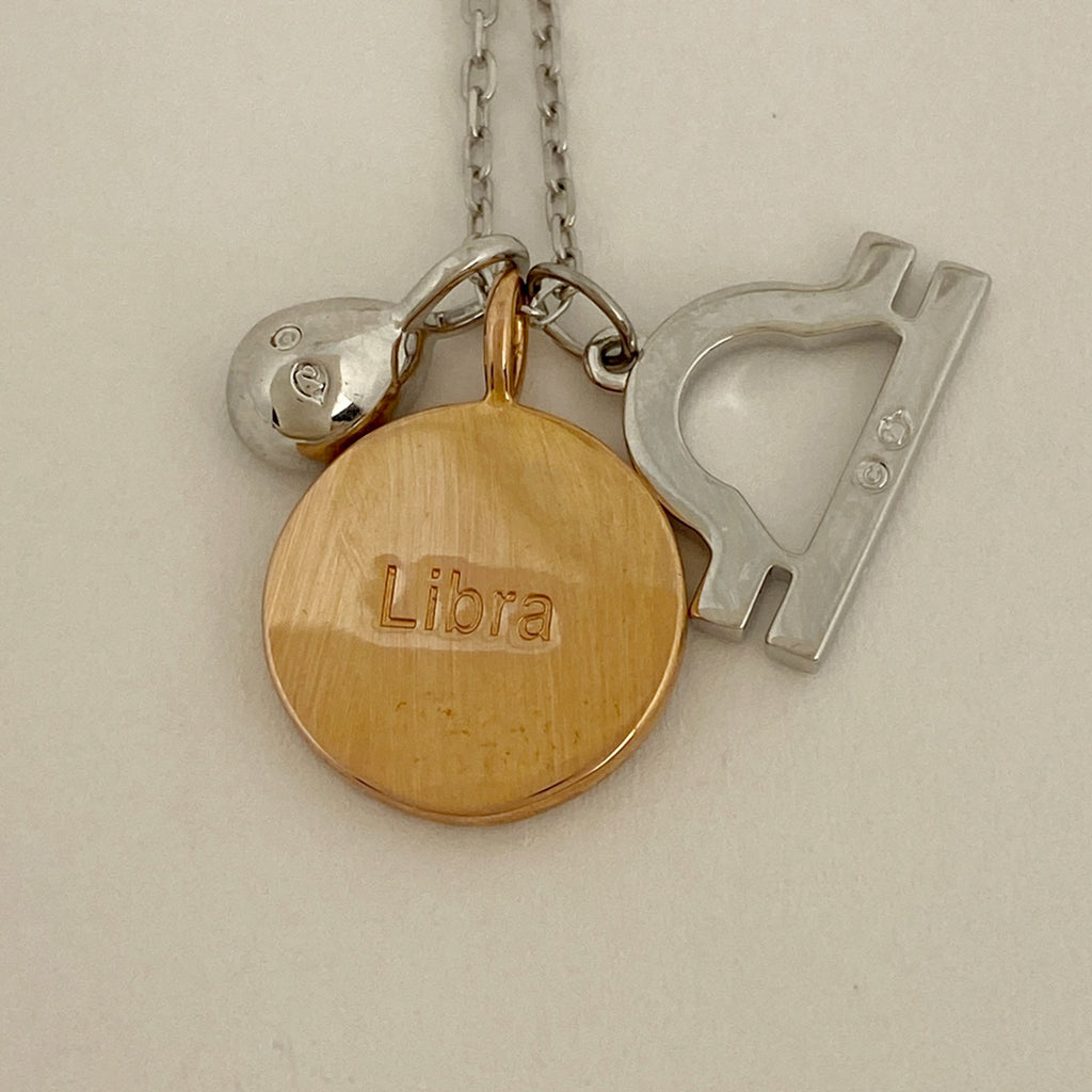 スワロフスキー クリスタル デザイン ネックレス Libra てんびん座 ネックレス メタル シルバー ゴールド レディース 【中古】 
 ラッピング可
