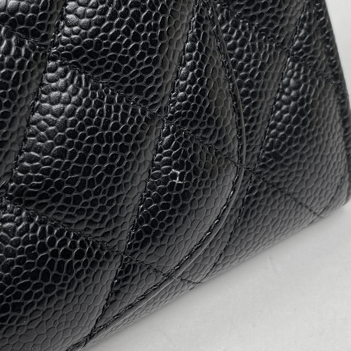 美品 ココマーク 二つ折り 長財布 レザー ブラック A80758 レディース バイセル公式】シャネル ココマーク 二つ折り 長財布 マトラッセ