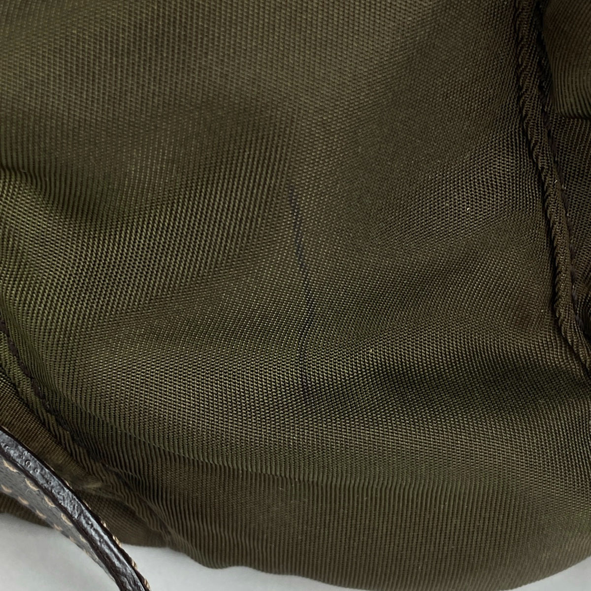 バイセル公式】プラダ ロゴプレート リュックサック バック