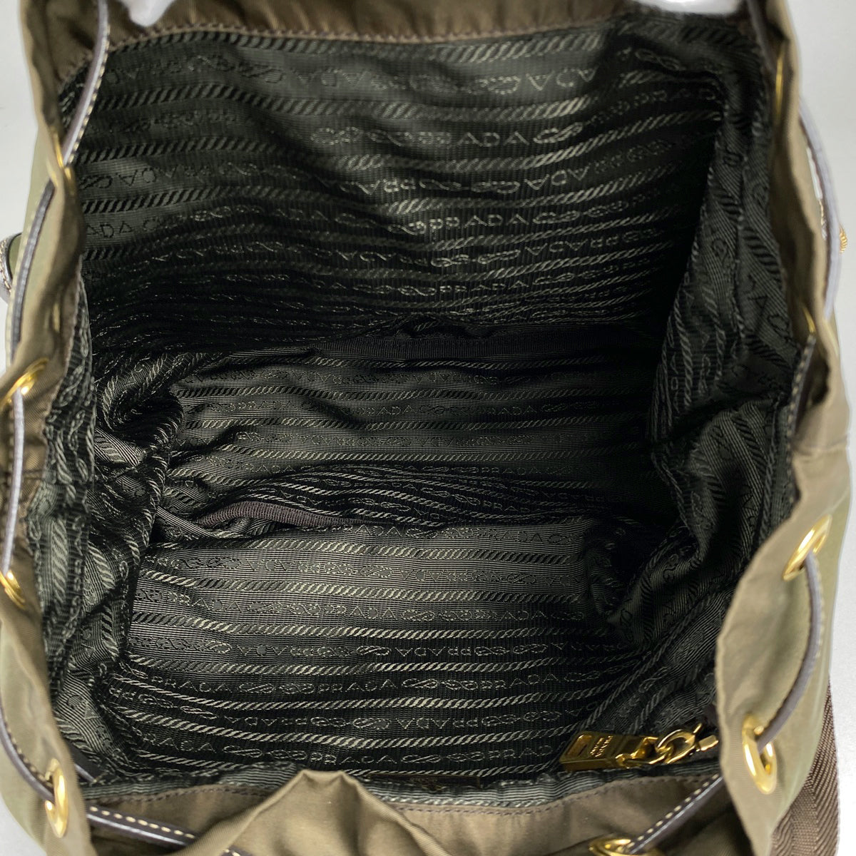 バイセル公式】プラダ ロゴプレート リュックサック バック