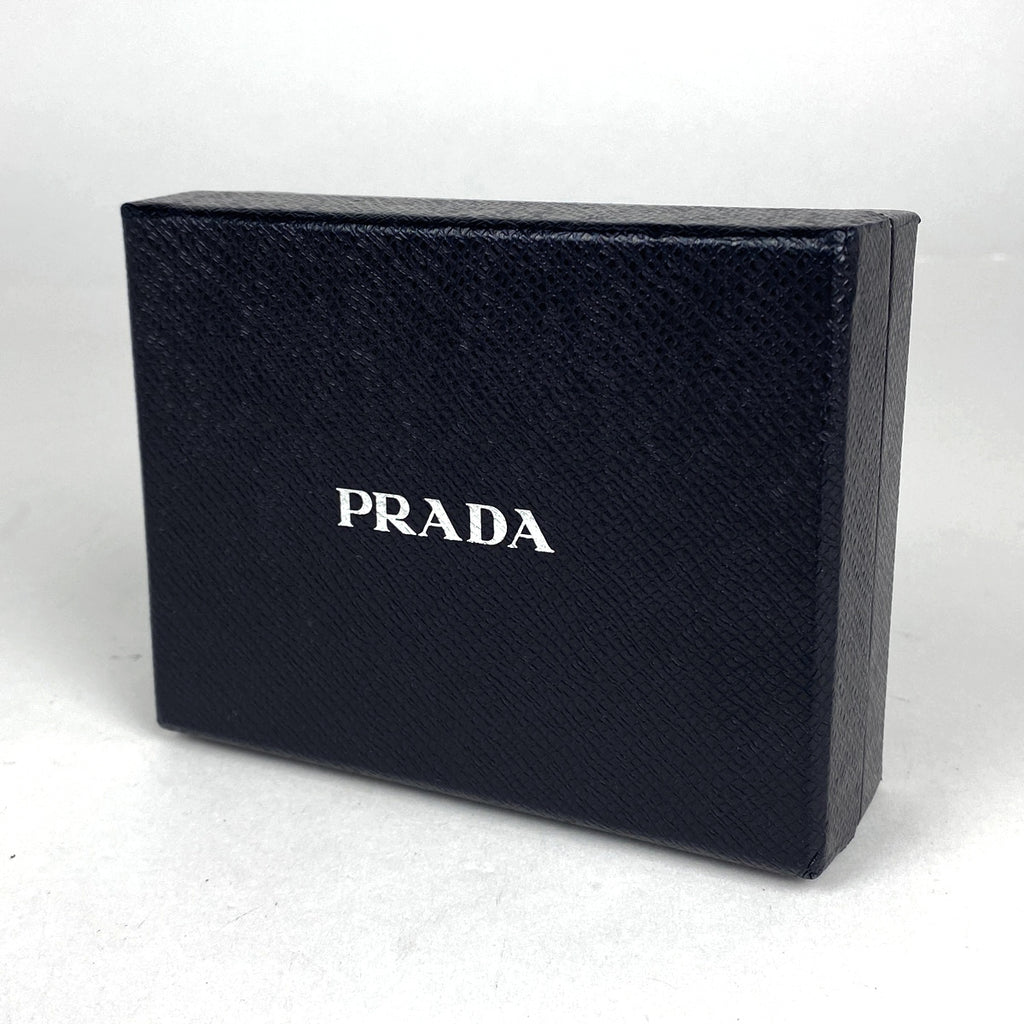 プラダ ロゴプレート カードケース カード入れ レザー ネロ(ブラック) 1M1211 レディース 【中古】brbag
