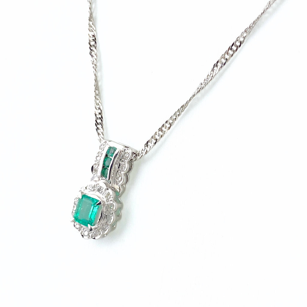 エメラルド デザインネックレス プラチナ ペンダント メレダイヤ ネックレス Pt900 Pt850 エメラルド レディース 【中古】nbjwl