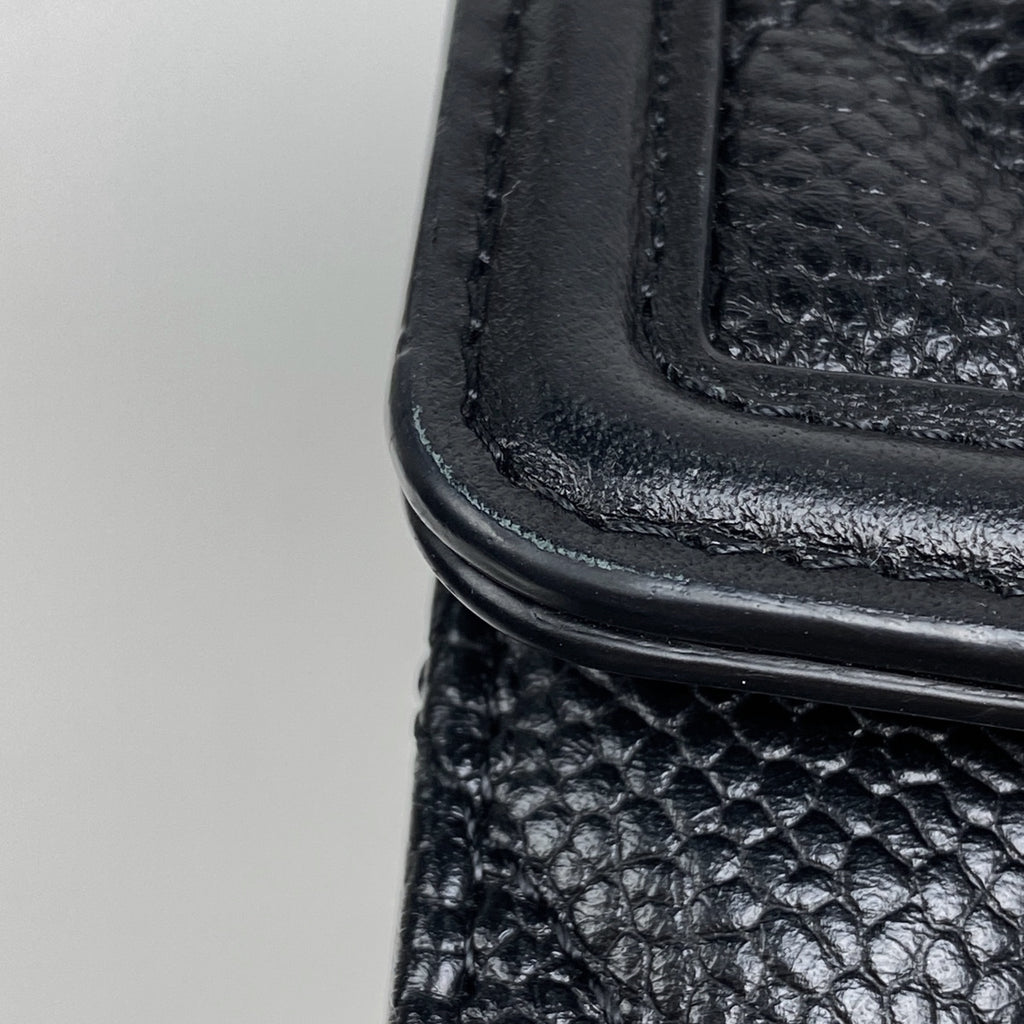 シャネル CCフィリグリー 二つ折り 長財布 ココマーク フラップウォレット 長財布 キャビアスキン ブラック A84448 レディース 【中古】brbag