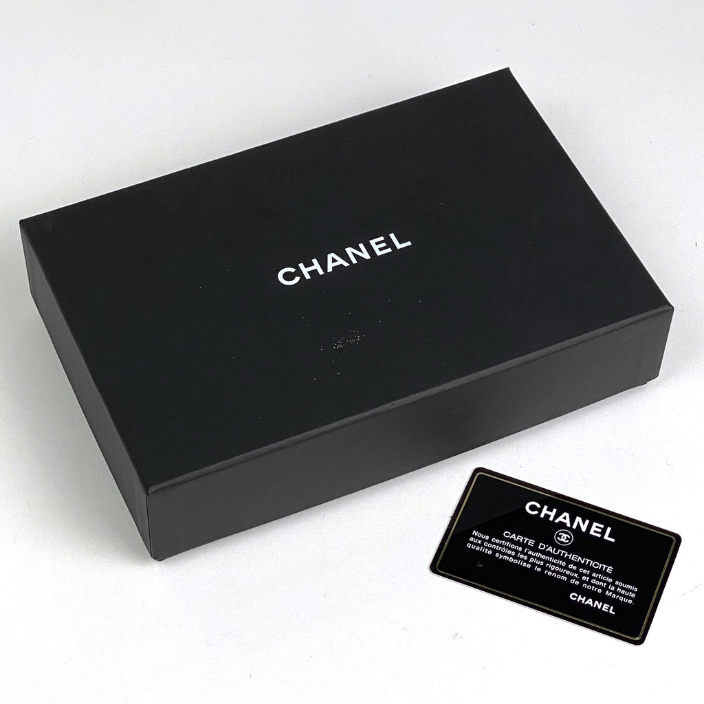 シャネル CCフィリグリー 二つ折り 長財布 ココマーク フラップウォレット 長財布 キャビアスキン ブラック A84448 レディース 【中古】brbag