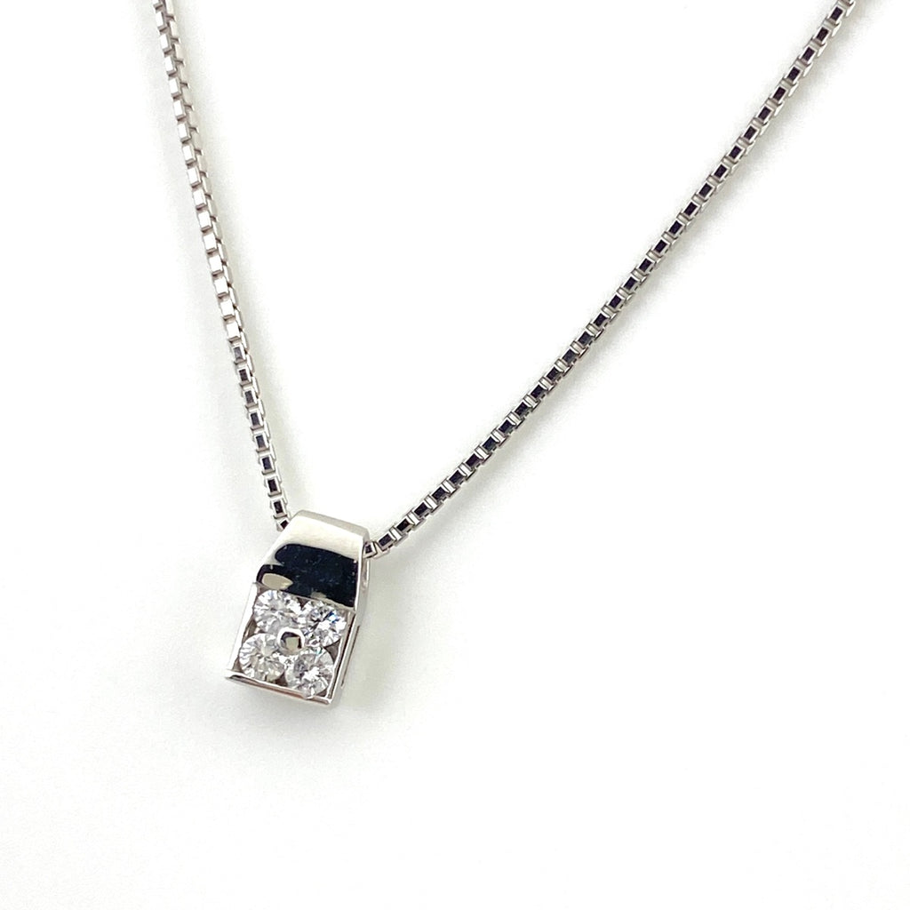 フラワーモチーフ デザインネックレス プラチナ ペンダント メレダイヤ 花 ネックレス Pt900 Pt850 ダイヤモンド レディース 【中古】  nbjwl
 ラッピング可